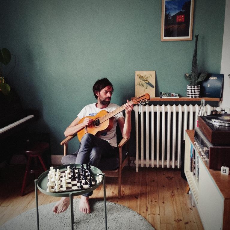 Des Lendemains Qui Chantent : Bertrand Belin +"LP83" + Delano