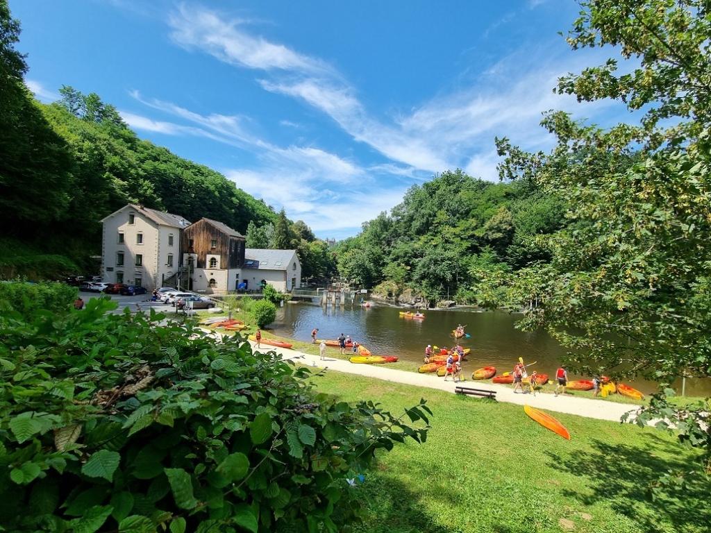 Pêche en canoë