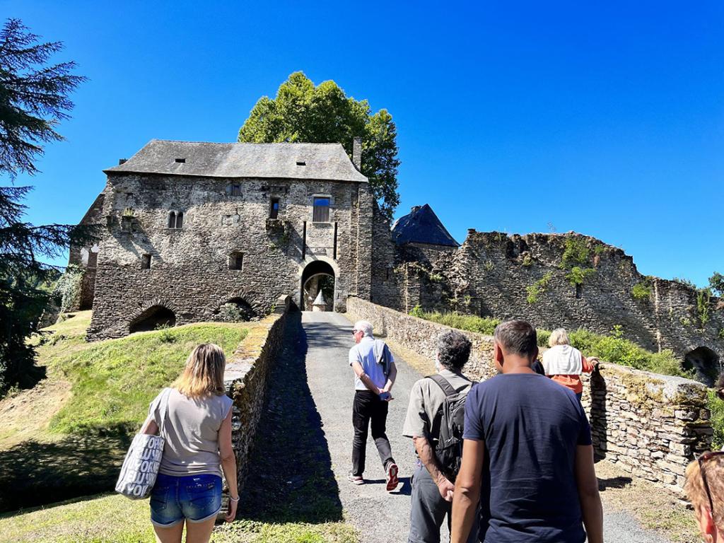 Castrum de Ségur : L’archéologie du bâti