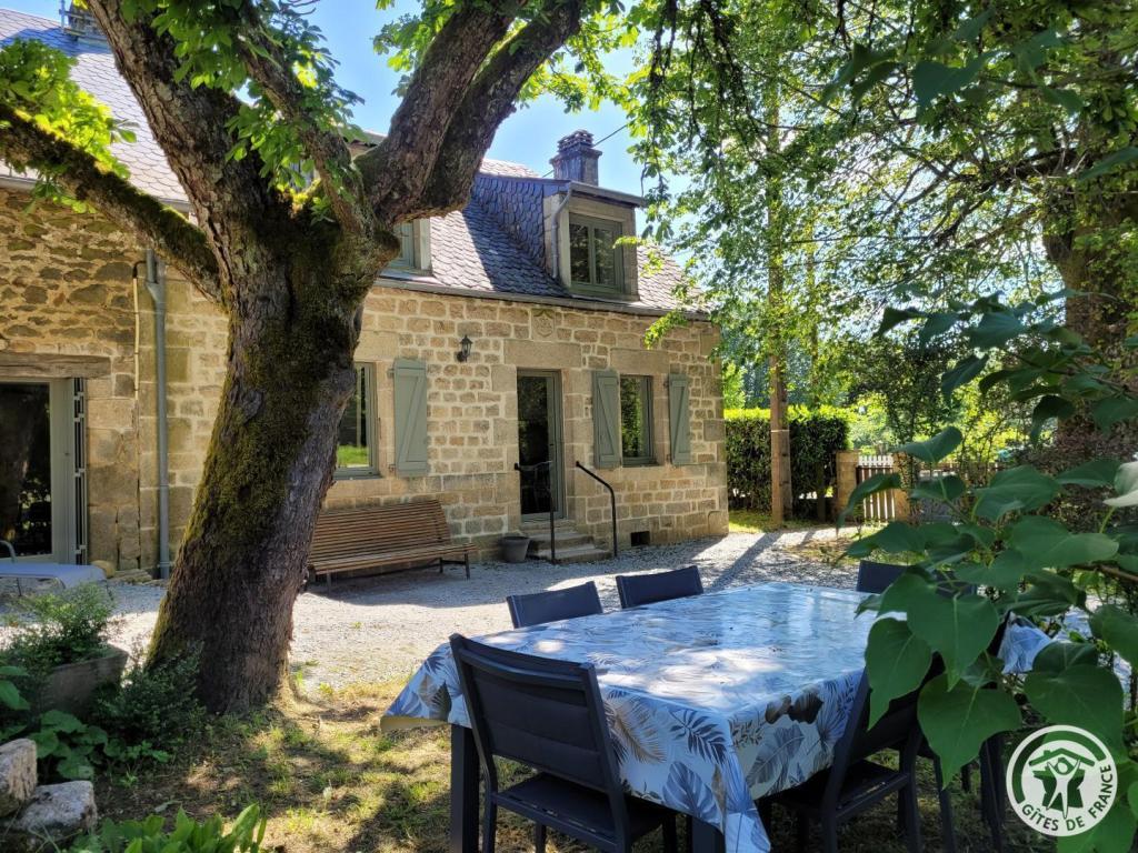 Gîte des Sources (spa intérieur)