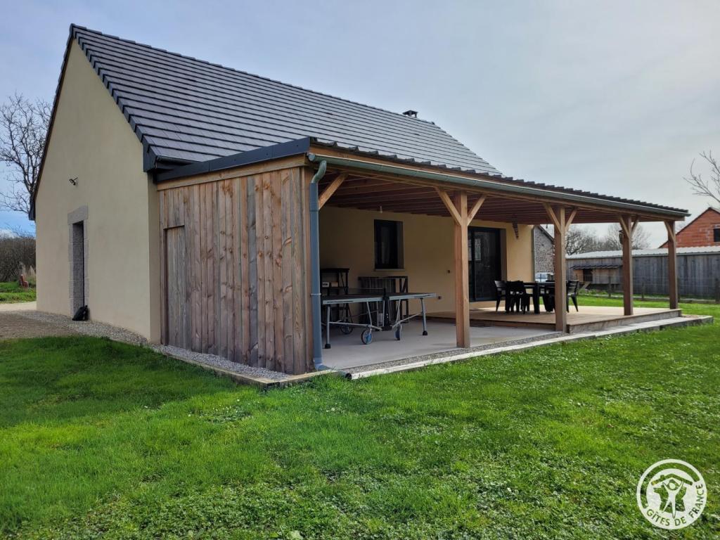 A l'ombre des Noyers