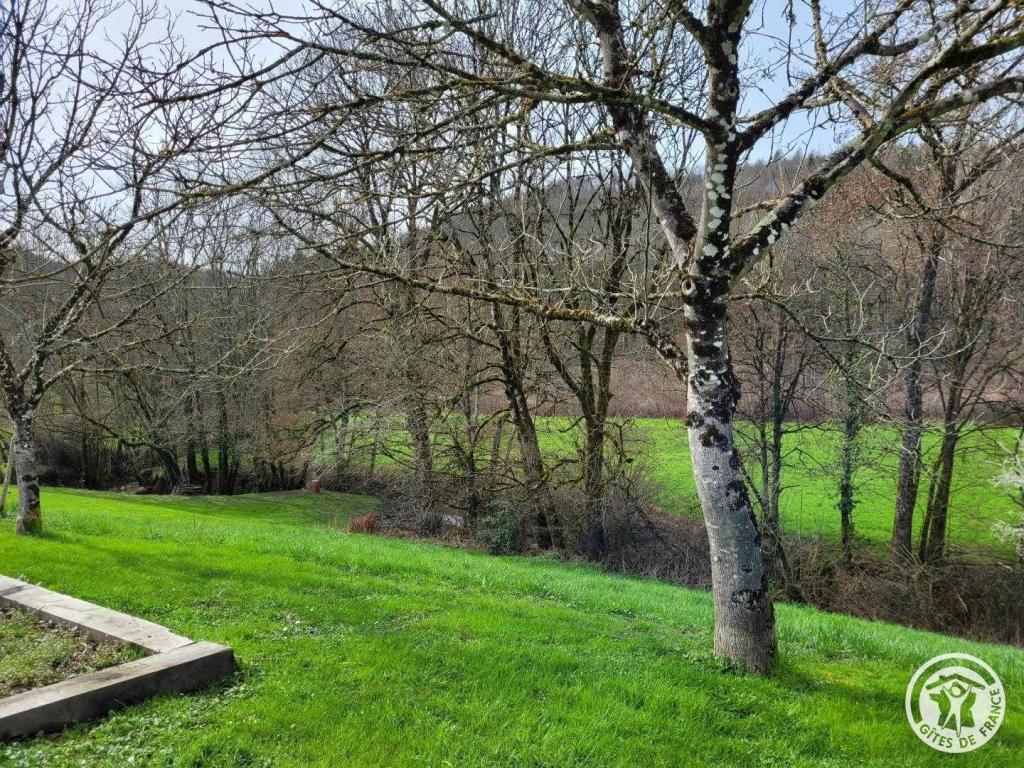 A l'ombre des Noyers