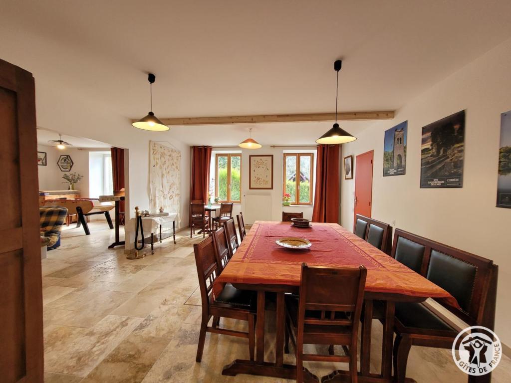 Gîte les Pipistrelles 19-6 personnes