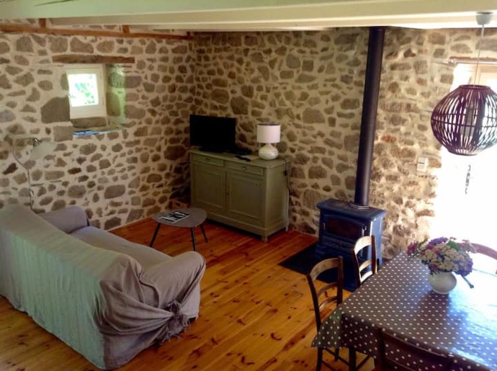 Meublé de Tourisme LASCAUD - l'Ardoisette