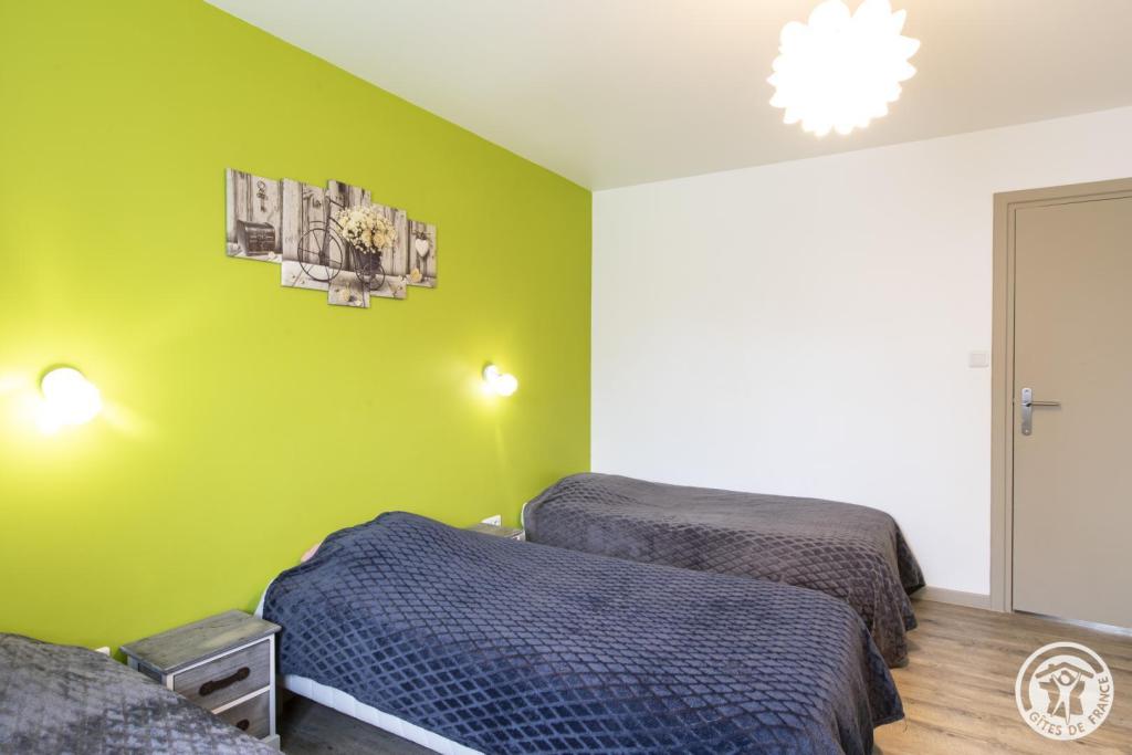 La commanderie de Saint-Jean (Montet)