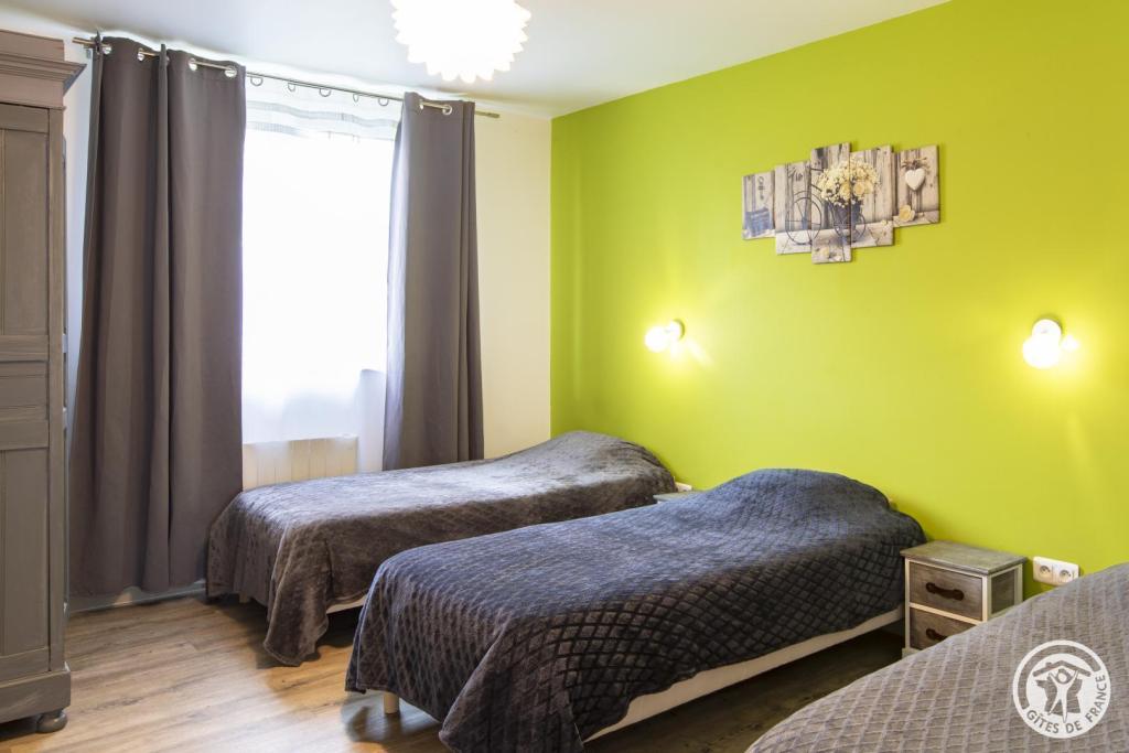 La commanderie de Saint-Jean (Montet)