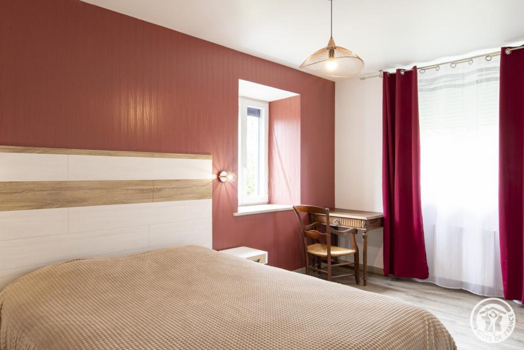 La commanderie de Saint-Jean (Montet)