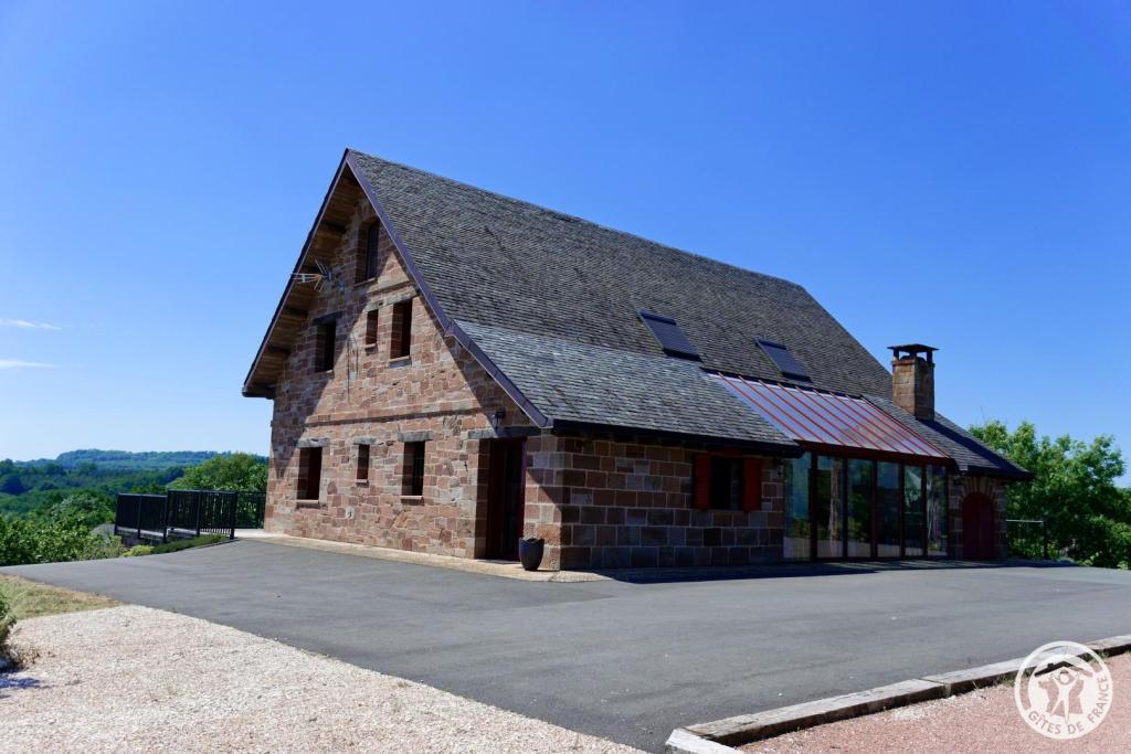 de Chapdevialle La Croisée des Vents