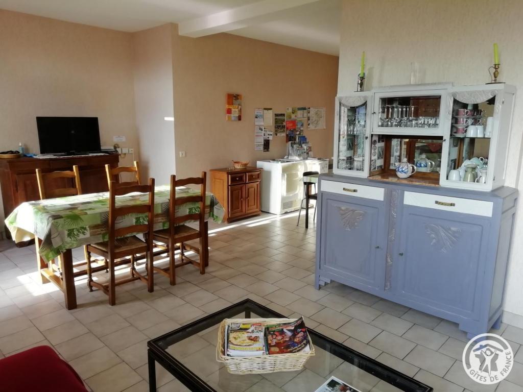 Gîte communal de Saint-Hilaire les Courbes