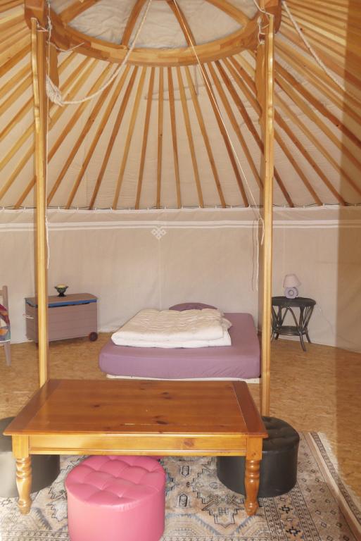 La Cour des Abeilles