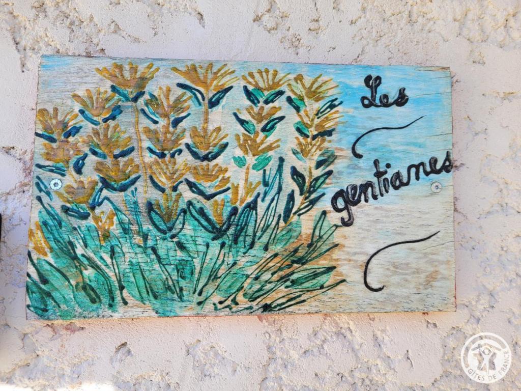 Les Gentianes