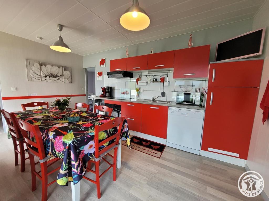 Chalet Fuschia