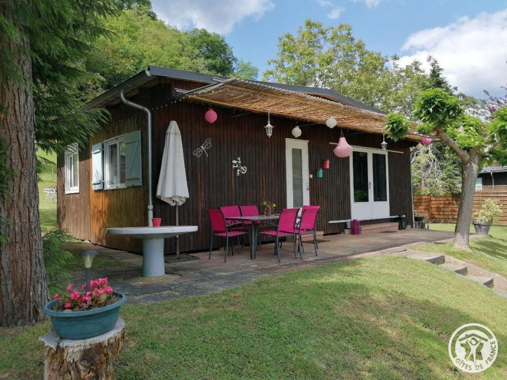 Chalet Fuschia