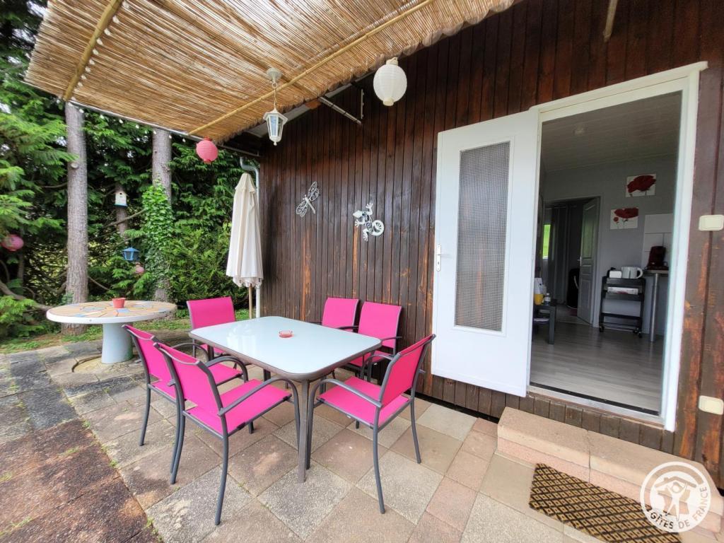 Chalet Fuschia