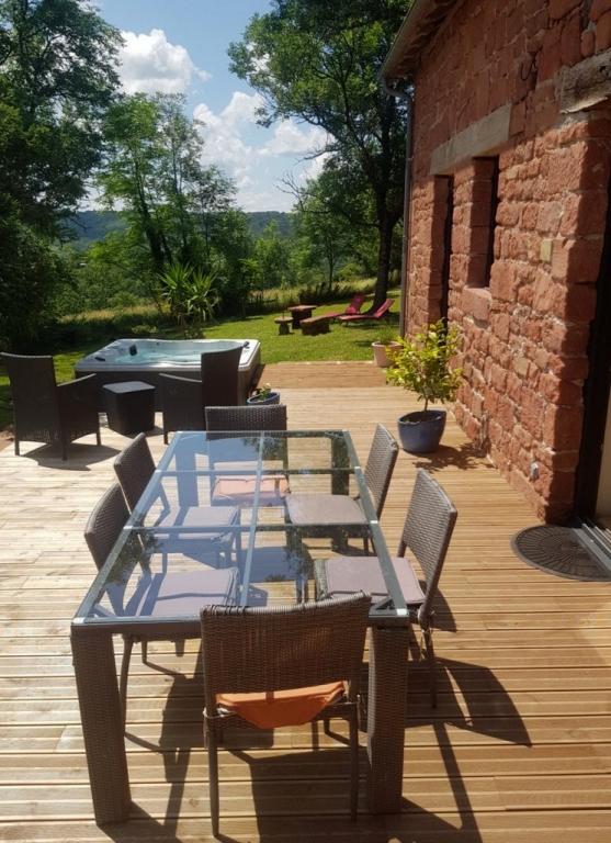 Maison d'Hôtes en Grès Rouge