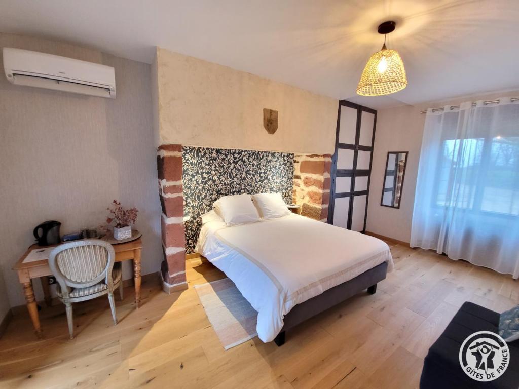 Maison d'hôtes en Grès Rouge