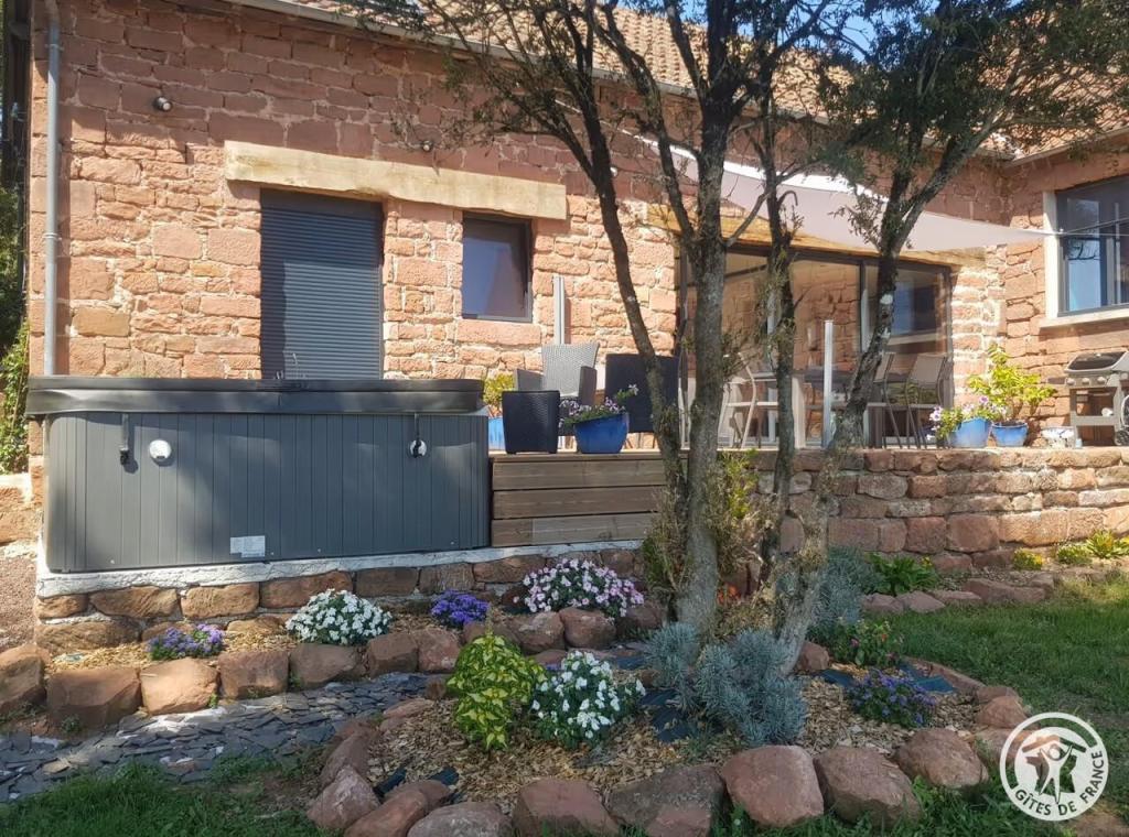 Maison d'hôtes en Grès Rouge