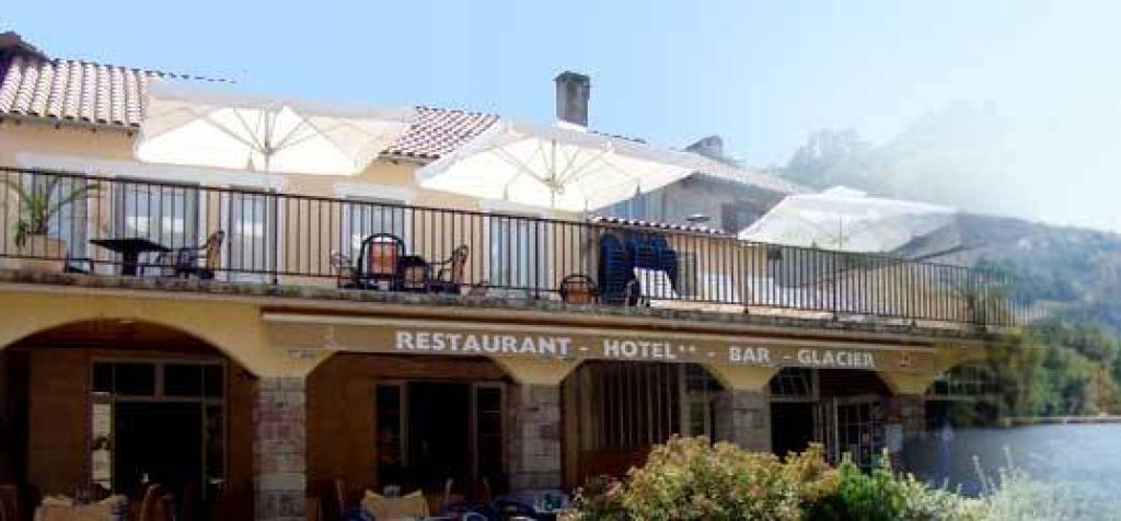 Hôtel Restaurant Les Flots Bleus