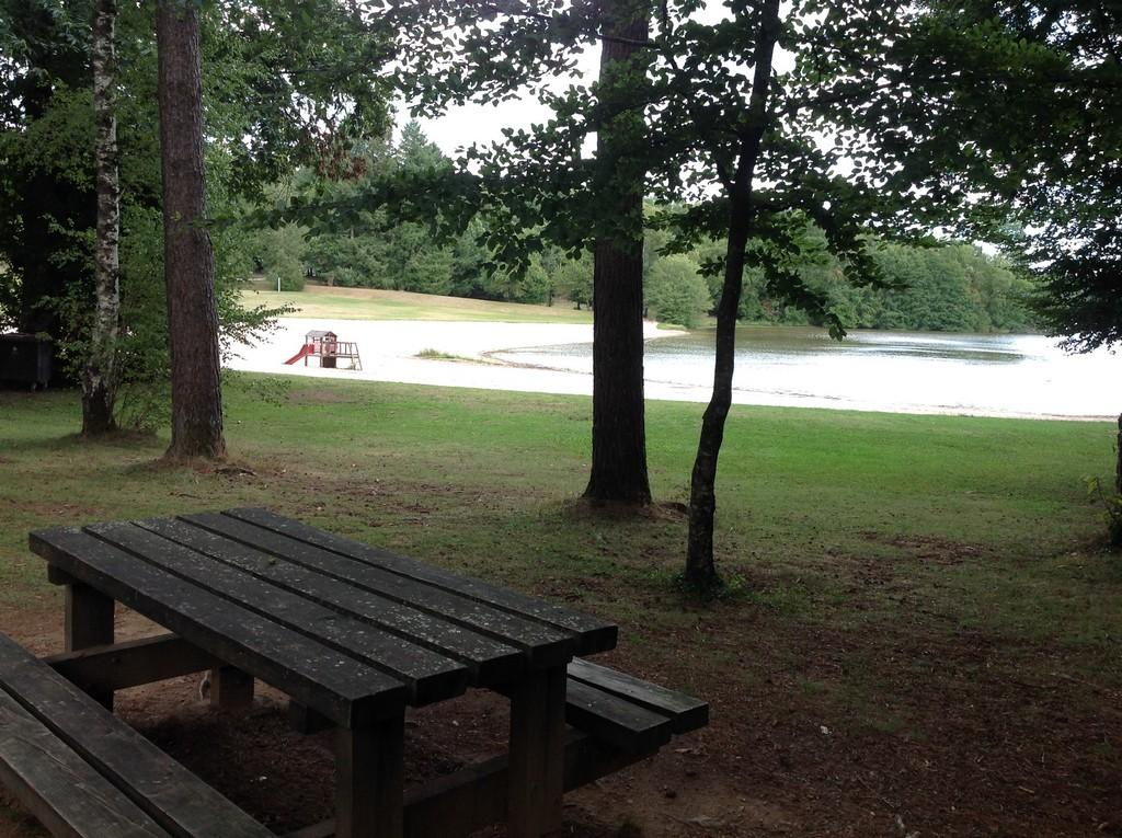 Aire de pique-nique du Lac du Coiroux