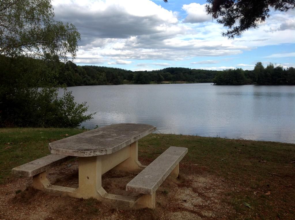 Aire de pique-nique du Lac du Coiroux