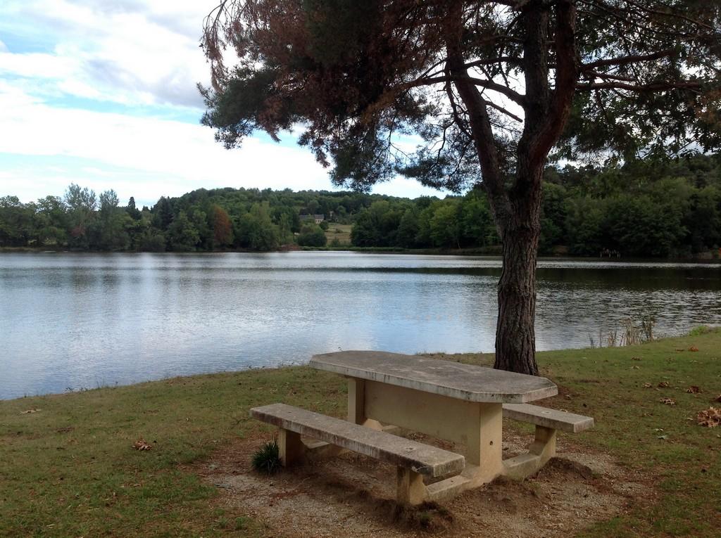 Aire de pique-nique du Lac du Coiroux