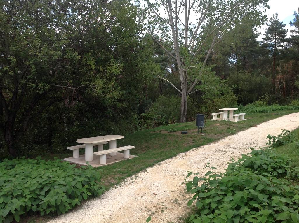 Aire de Pique-Nique Espace Sports et Loisirs