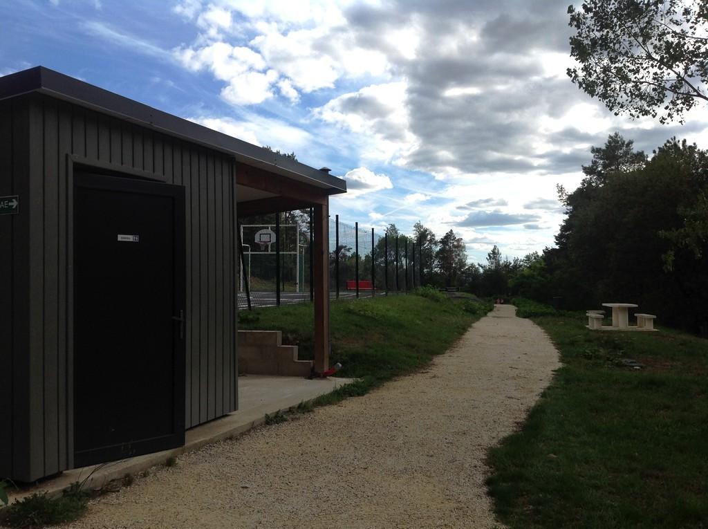 Aire de Pique-Nique Espace Sports et Loisirs