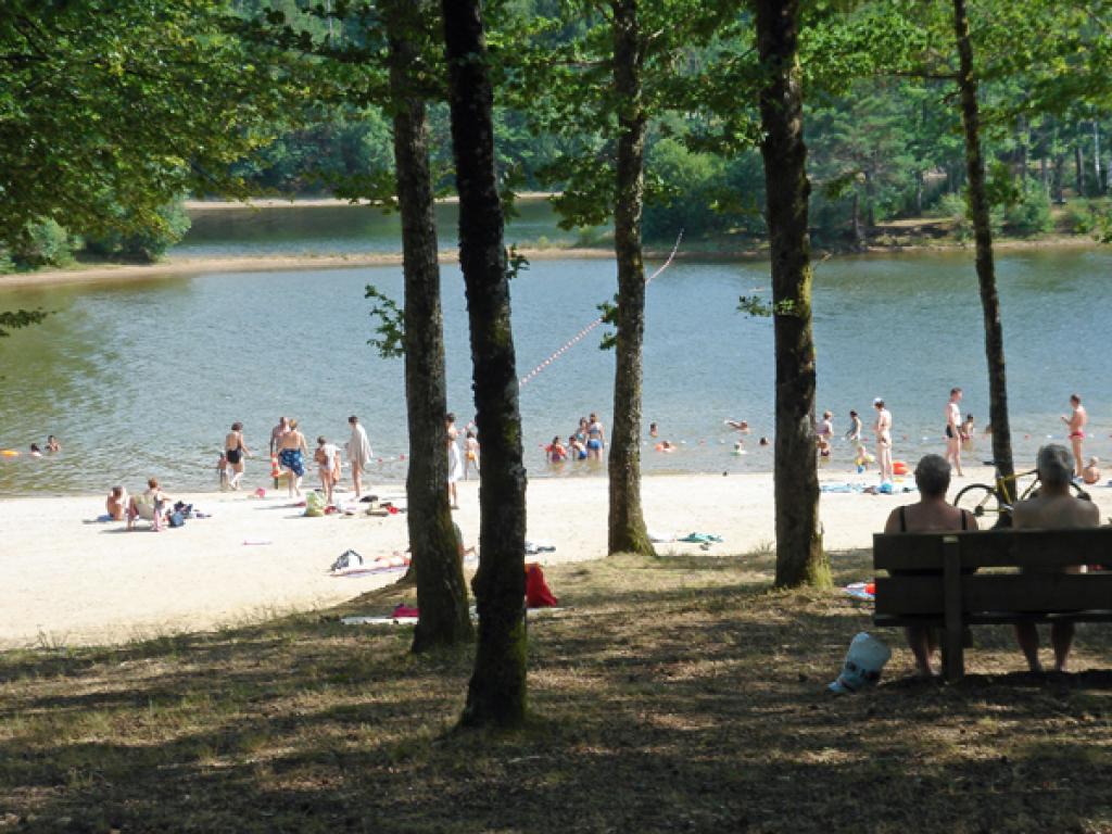 Lac de la Triouzoune - côté Liginiac