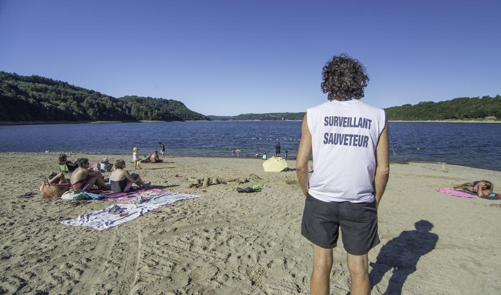 Retenue du barrage de Bort-Les-Orgues