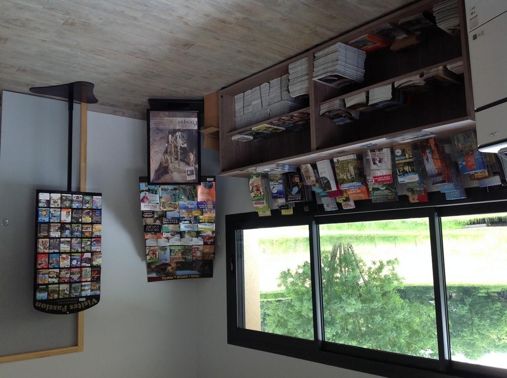 Relais d'Information Touristique "L'Escale des Voyageurs" - Epicerie Communale - Camping de la Châtaigneraie