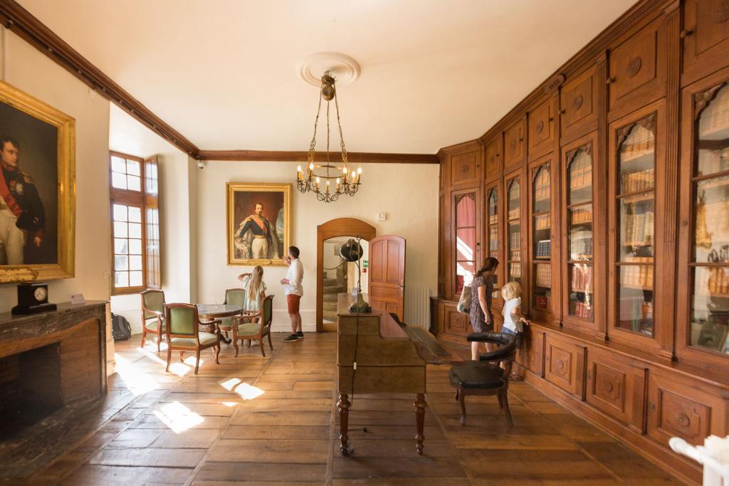 Château de Pompadour et Ecuries de l'Orangerie