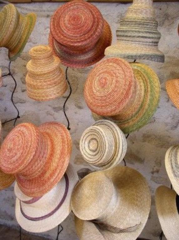 Sculpteur-modiste : Mes Chapeaux et Moi