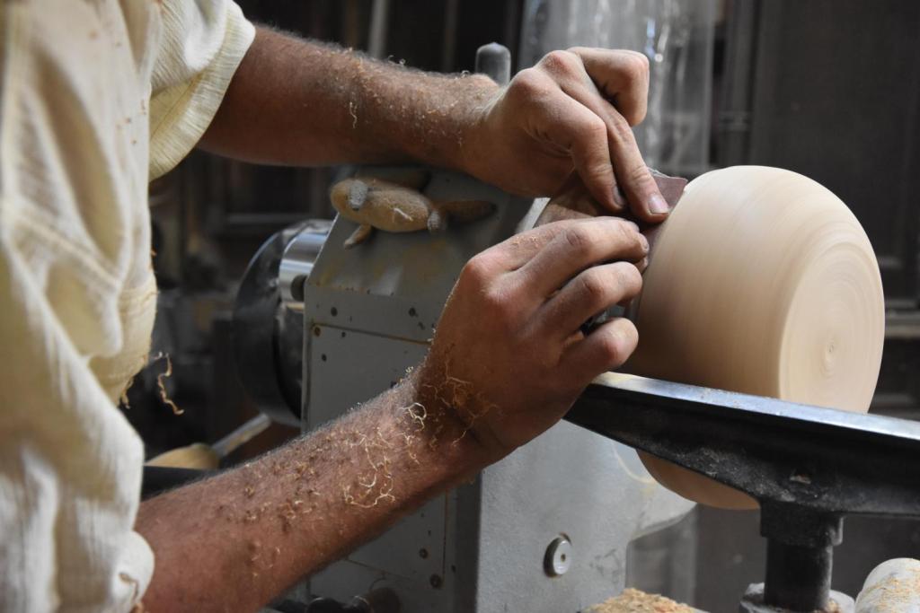 Martin Philippon, Tourneur sur bois