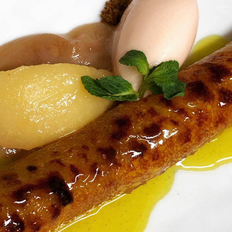 Le Bouche à Oreille