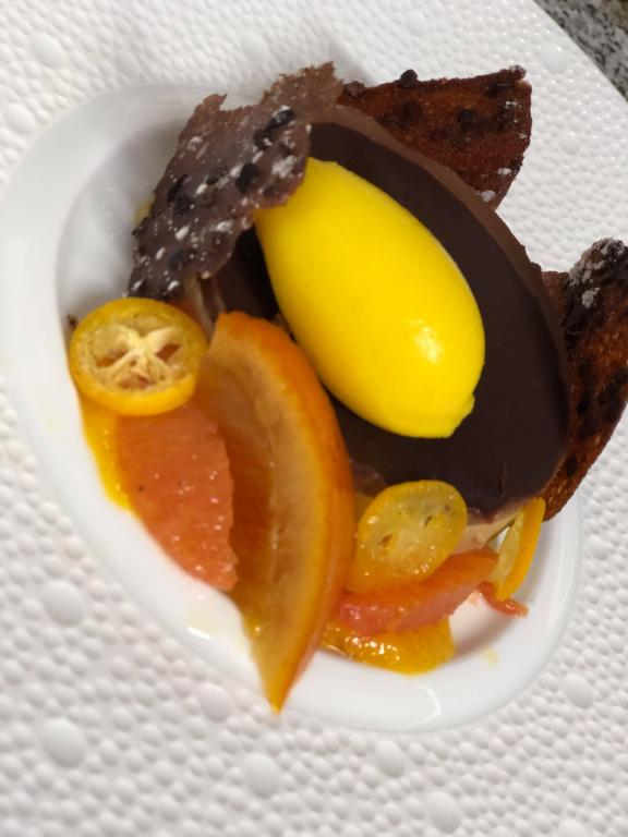 Le Bouche à Oreille