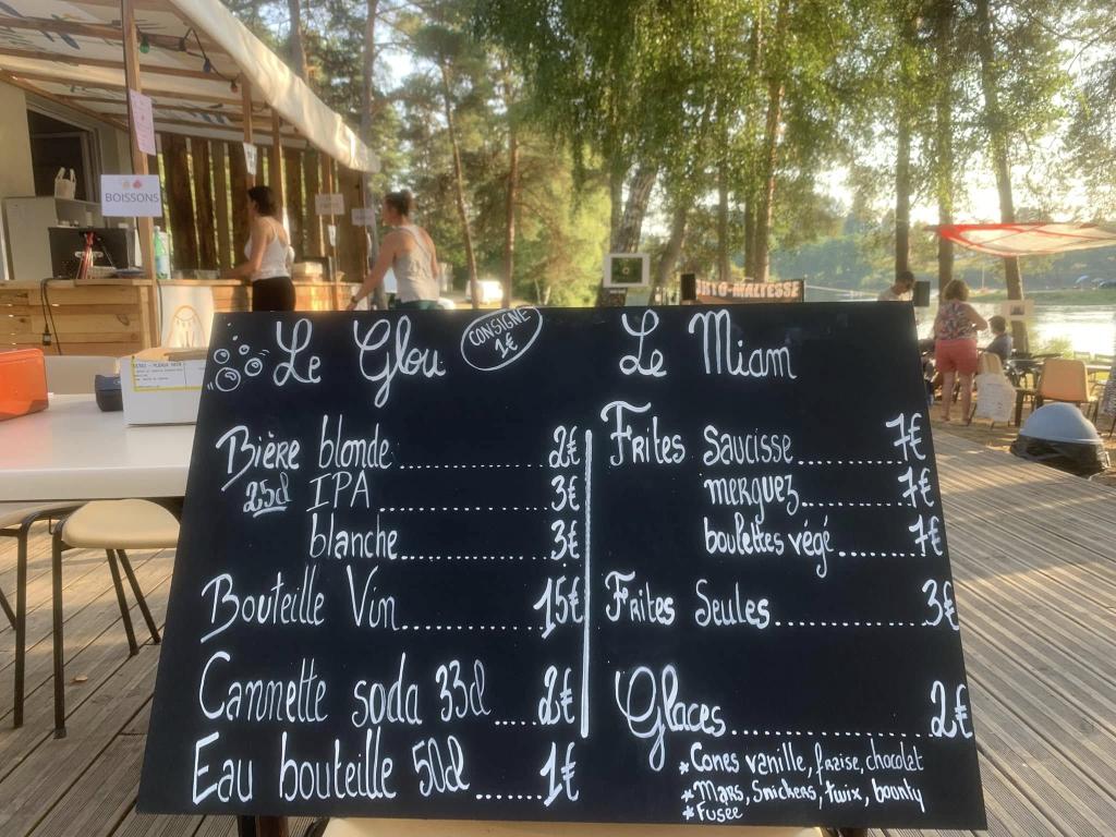 La guinguette du lac de Feyt