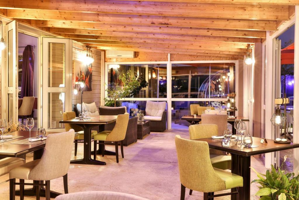 Restaurant l' Europa Gourmand - Restaurant Le-Pré-Aux-Bulles