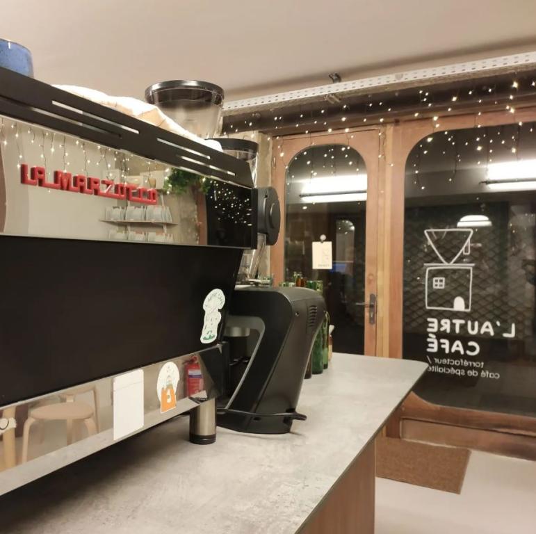 L'autre café