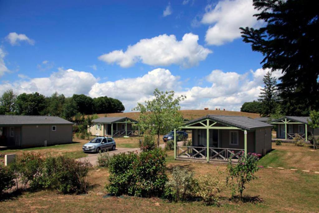 Terres de France - Résidence de Tourisme Les Hameaux de Miel